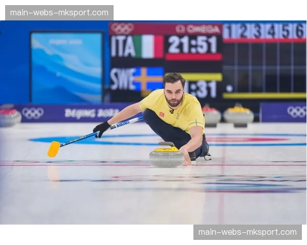 世界男子冰壶锦标赛落幕，瑞典队击败加拿大夺冠